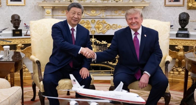 Си Цзиньпин провел с Д. Трампом встречу в узком кругу